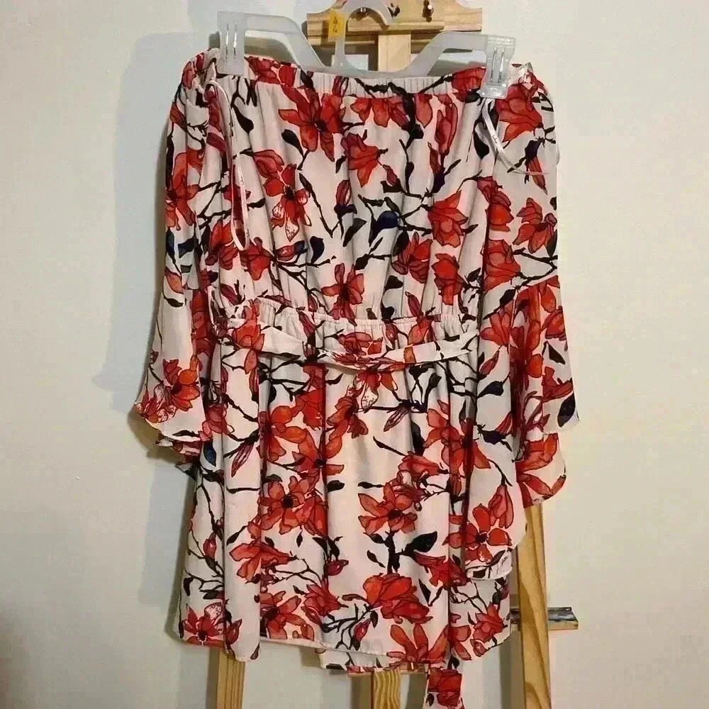 Lulu’s blushing blooms Nude Floral print Off The Shoulder Dress size medium